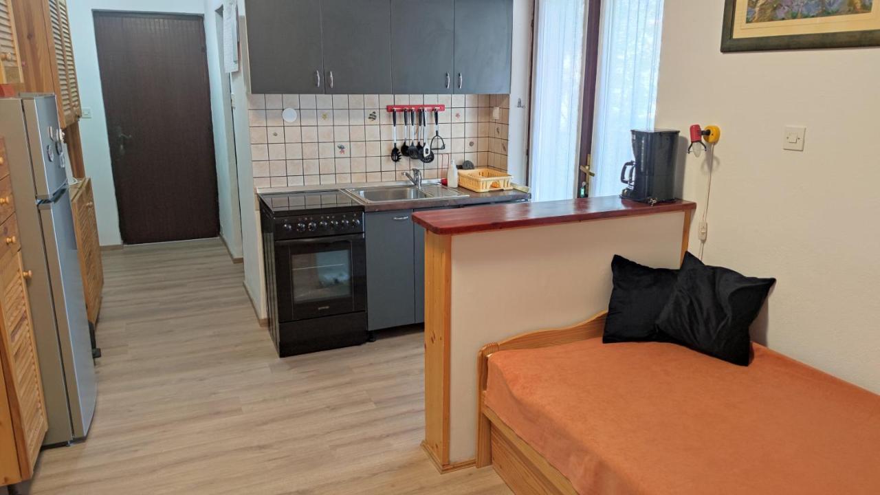 Apartments Tonkovic คอร์นิช ภายนอก รูปภาพ