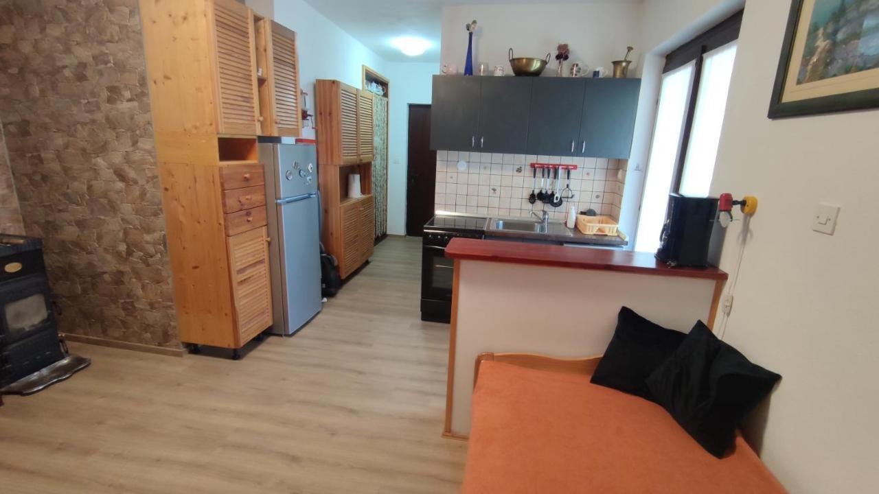 Apartments Tonkovic คอร์นิช ภายนอก รูปภาพ